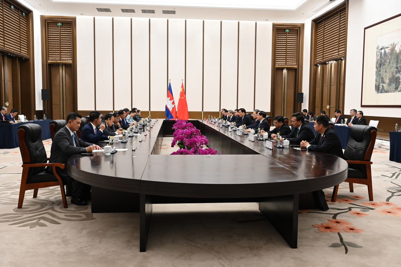 ចិនប្តេជ្ញាជួយកម្ពុជា ក្រោមក្របខណ្ឌកិច្ចសហប្រតិបត្តិការត្បូងពេជ្រ ដោយផ្តោតសំខាន់ទៅលើវិស័យធំៗចំនួន៦