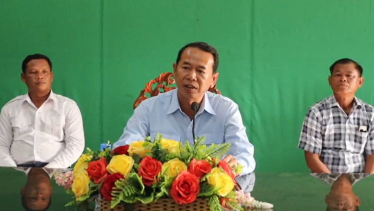 អភិបាលស្រុកស្ទោង ជួបសំណេះសំណាលជូនពរឆ្នាំថ្មី ដល់អ្នកប្រកបរបរសេដ្ឋកិច្ចក្រៅប្រព័ន្ធ