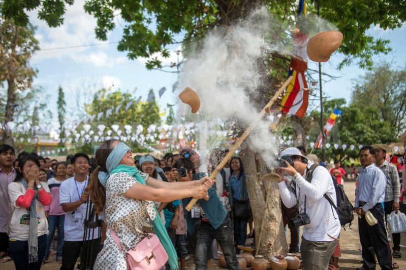 ក្អមមាសចំនួន ១១១ រញ្ជូយបុណ្យភូមិស្អែកនេះ