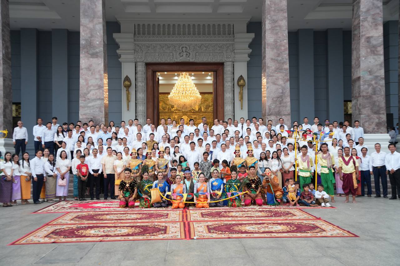 ថ្នាក់ដឹកនាំក្រសួងរៀបចំដែនដី នគរូបនីយកម្ម និងសំណង់ រៀបចំត្រស្តិសង្ក្រាន្ត អបអរ សាទរពិធីបុណ្យចូលឆ្នាំថ្មីប្រពៃណីជាតិខ្មែរ