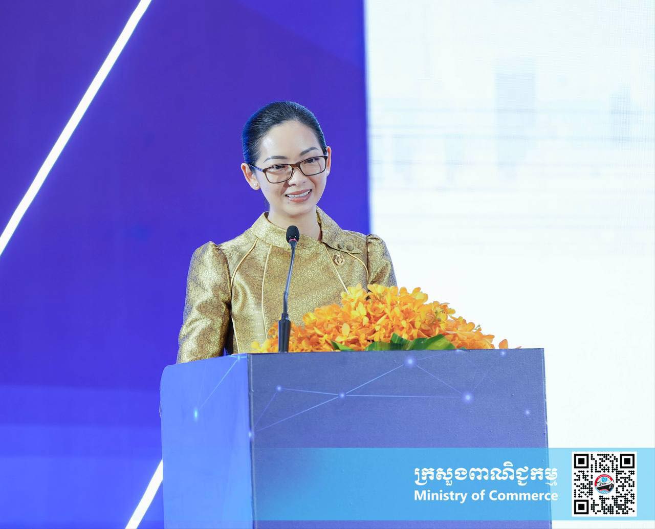 លោកជំទាវរដ្ឋមន្រ្តី ចម និម្មល អញ្ជើញសម្ពោធ “ពិព័រណ៍ធុរកិច្ច និងដៃគូពាណិជ្ជកម្ម របស់ក្រុមហ៊ុន អ អិម អេ ខេមបូឌា ម.ក”