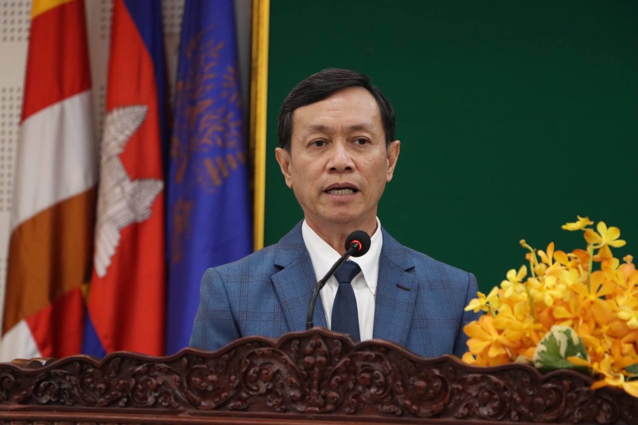 ឯកឧត្តម ជួប បារីស៍ ៖ ការប្រែប្រួលអាកាសធាតុមិនមែន មកពីការកាប់ព្រៃឈើប៉ុណ្ណោះទេ ដោយសារការបញ្ចេញឧស្ម័នផ្ទះកញ្ចក់ ការដុតផូស៊ីលចេញពីប្រទេសឧស្សាហកម្មធំៗ