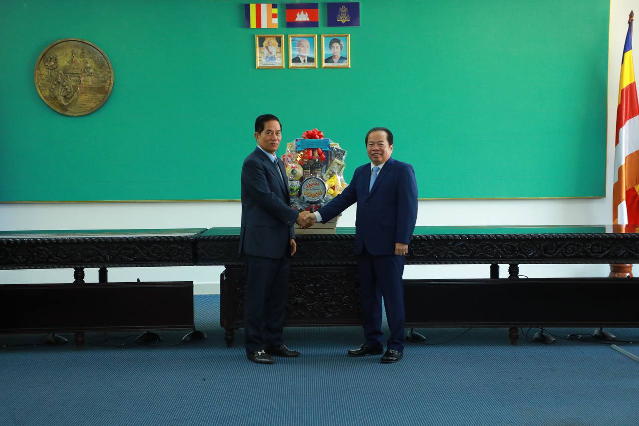 ឯកឧត្តម ម៉ាយ វាំងហ្វិញ ៖ រាជធានីភ្នំពេញ ប៉ុន្មានឆ្នាំចុងក្រោយនេះ ពិតជាមានការអភិវឌ្ឍន៍រីកចម្រើនយ៉ាងឆាប់រហ័ស ពិសេសប្រទេសកម្ពុជា
