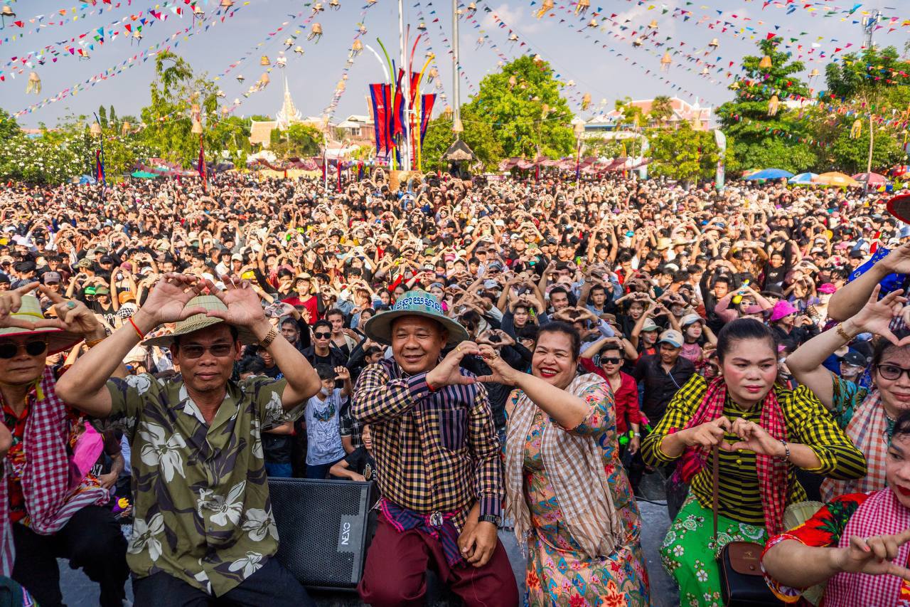 បុណ្យចូលឆ្នាំបួនថ្ងៃខេត្តបន្ទាយមានជ័យស្រូបបានភ្ញៀវជាតិ និងអន្តរជាតិជិត៩០ម៉ឺននាក់