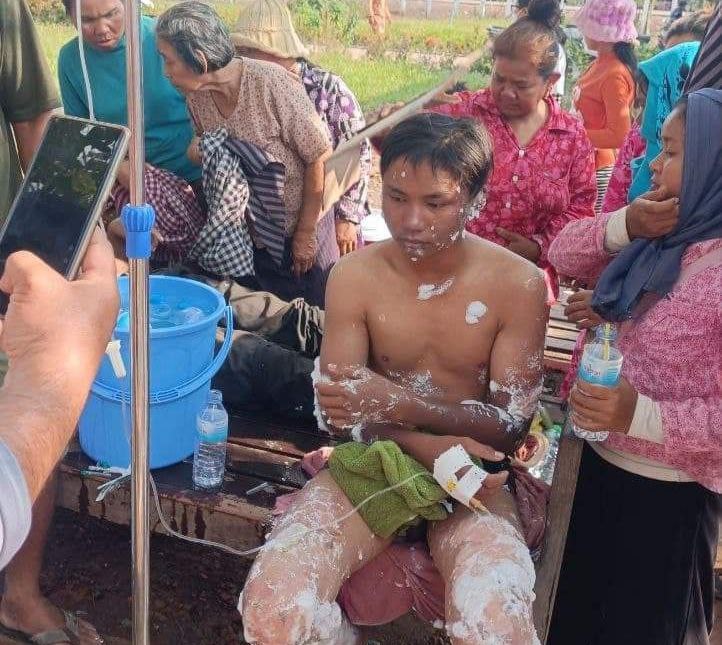 មនុស្សចំនួនប្រាំនាក់ រងរបួស និងផ្ទះពីរខ្នងឆេះខ្ទេចដោយសារផ្ទុះធុងហ្គាស