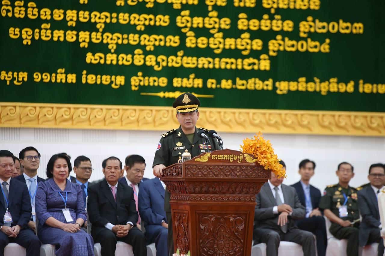 សម្ដេចធិបតី ហ៊ុន ម៉ាណែត ជំរុញឱ្យពិនិត្យមើលតួនាទីសាកលវិទ្យាល័យការពារជាតិ ដើម្បីក្លាយទៅជាស្ថាប័នស្រាវជ្រាវយោធា និងបង្កើននូវបរិបទថ្មីៗ