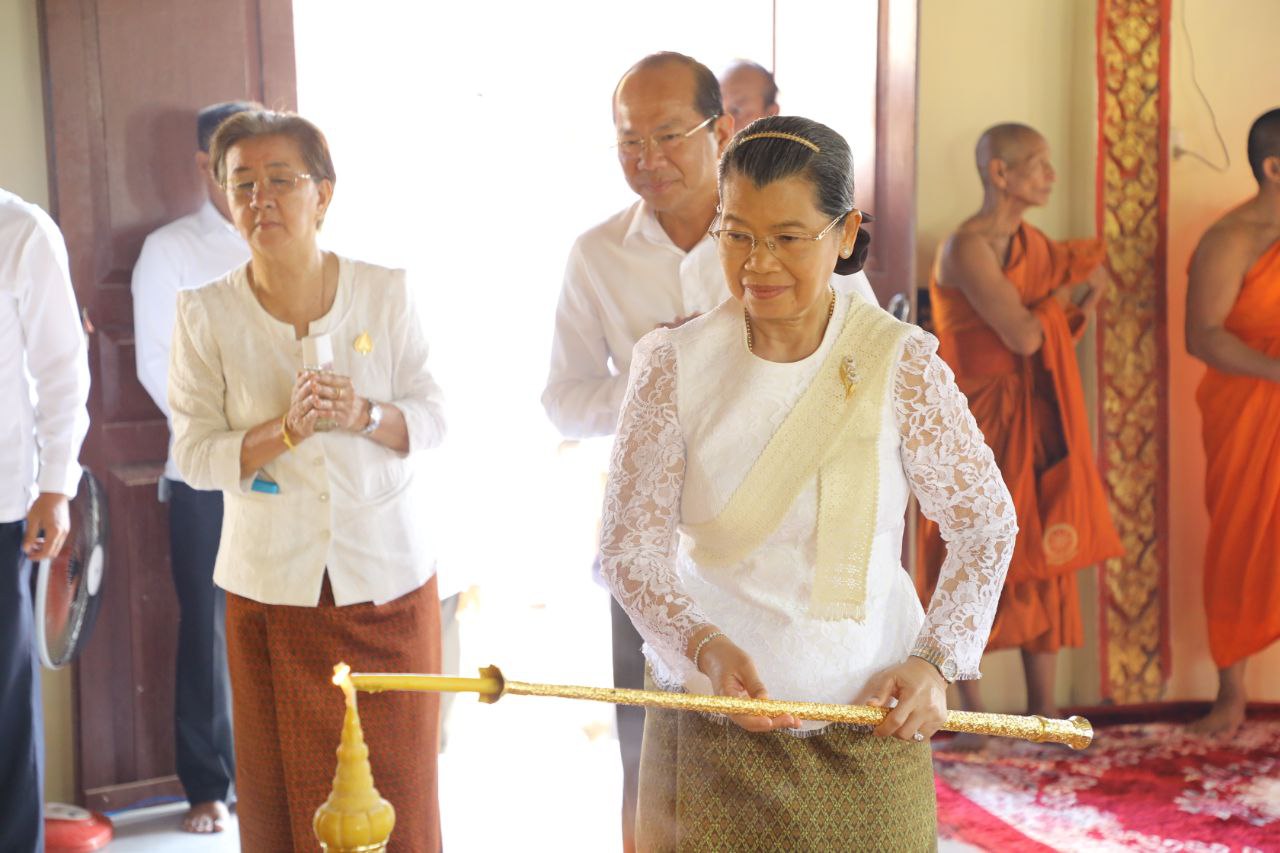 សម្តេច ម៉ែន សំអន អញ្ជើញបញ្ចុះបឋមសិលាកសាងព្រះវិហារថ្មី ស្ថិតក្នុង វត្តពោធិ៍ព្រឹក្សាខារាម (ហៅវត្តតូប)