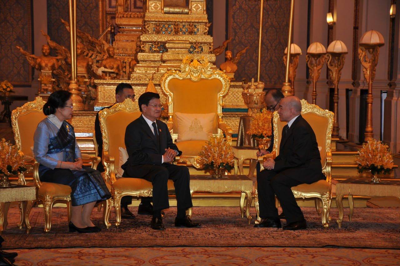 ព្រះមហាក្សត្រកម្ពុជា ប្រទានព្រះរាជសវនាការជូនប្រធានរដ្ឋ នៃសាធារណរដ្ឋប្រជាធិបតេយ្យប្រជាមានិតឡាវ