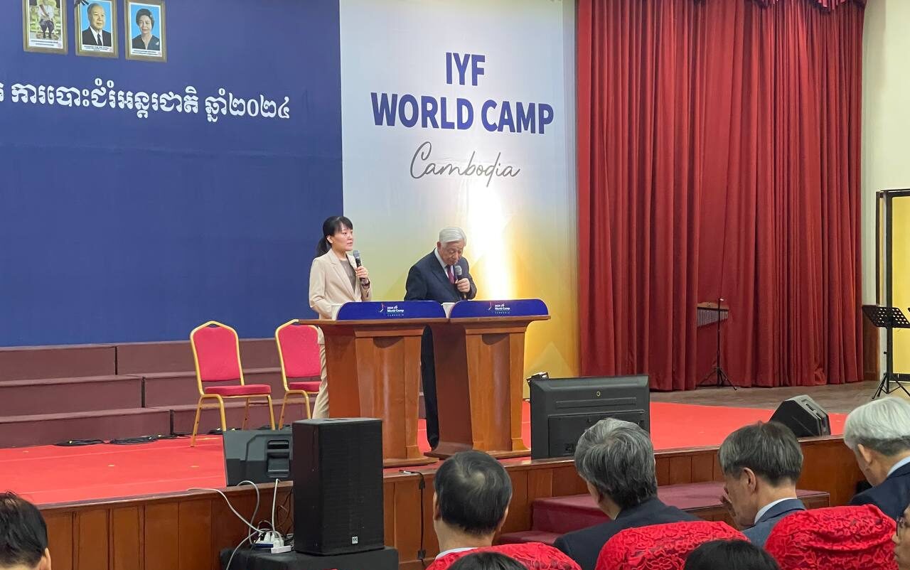 លោកគ្រូ បាក់ អុកស៊ូ ផ្សាយដំណឹងល្អអំពីការលោះបាប នៃព្រះយេស៊ូវ ទាំងគ្មានការឈប់ឈរ