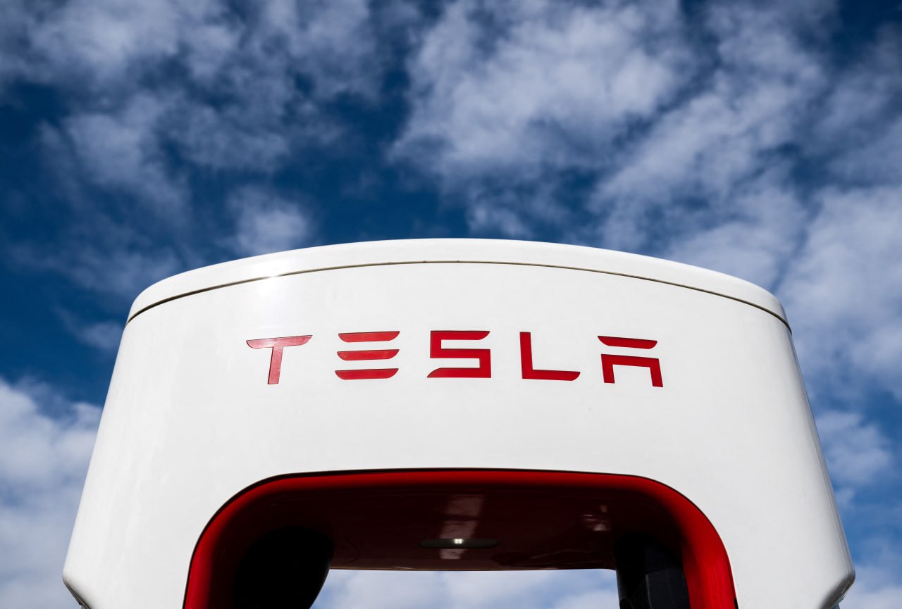 Tesla បញ្ឈប់នាយកផ្នែកស្ថានីយសាករថយន្ត EV