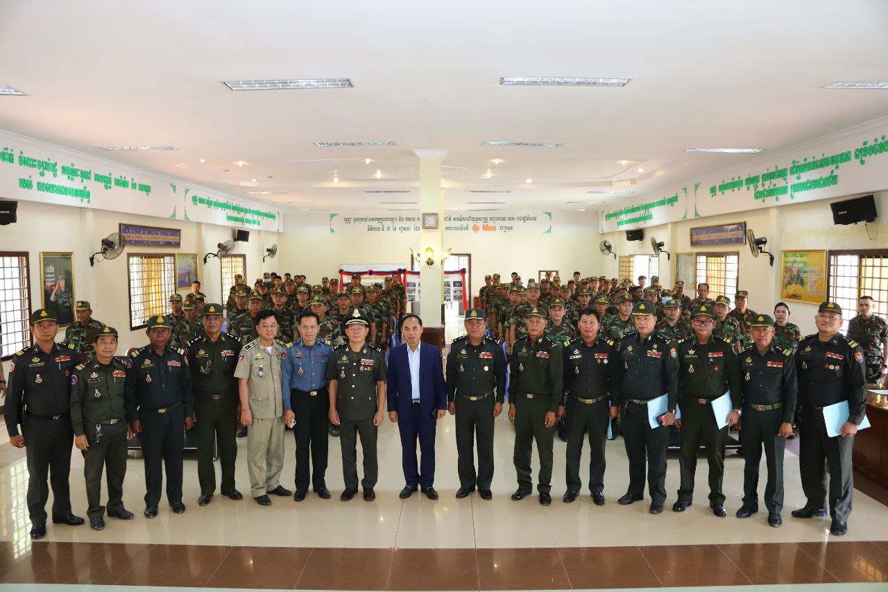 ការងារហ្វឹកហ្វឺនបំប៉នពង្រឹងកងឯកភាព ធ្វើឱ្យយោធិនមានការយល់ដឹង និងមានវិន័យ ថ្លៃថ្នូរ ធានាបានទាំងបរិមាណ គុណភាព និងសមត្ថភាព