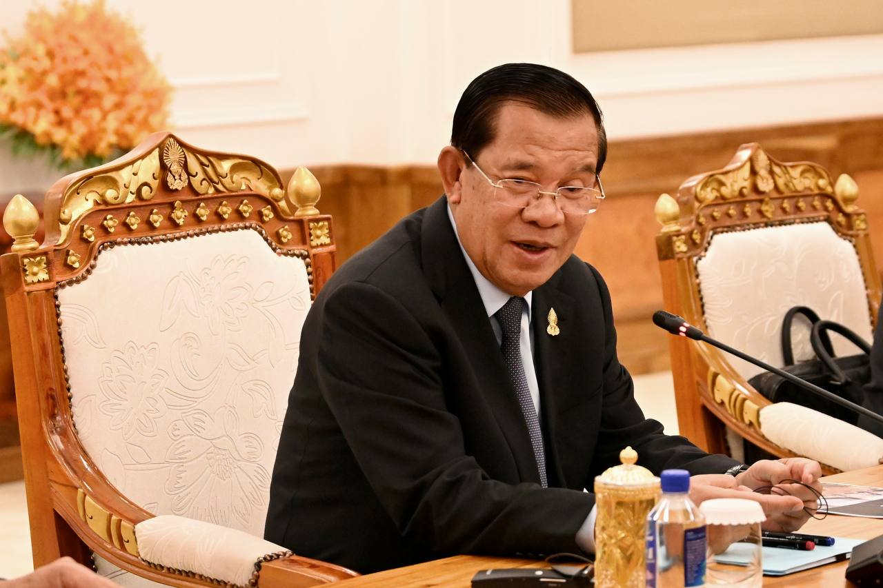 សម្ដេចតេជោ ហ៊ុន សែន ចង់ឱ្យរោងចក្រនៅកម្ពុជា ផលិតបម្រើទីផ្សារនៅកម្ពុជាផង និងនាំចេញបំពេញទីផ្សារខាងក្រៅផង
