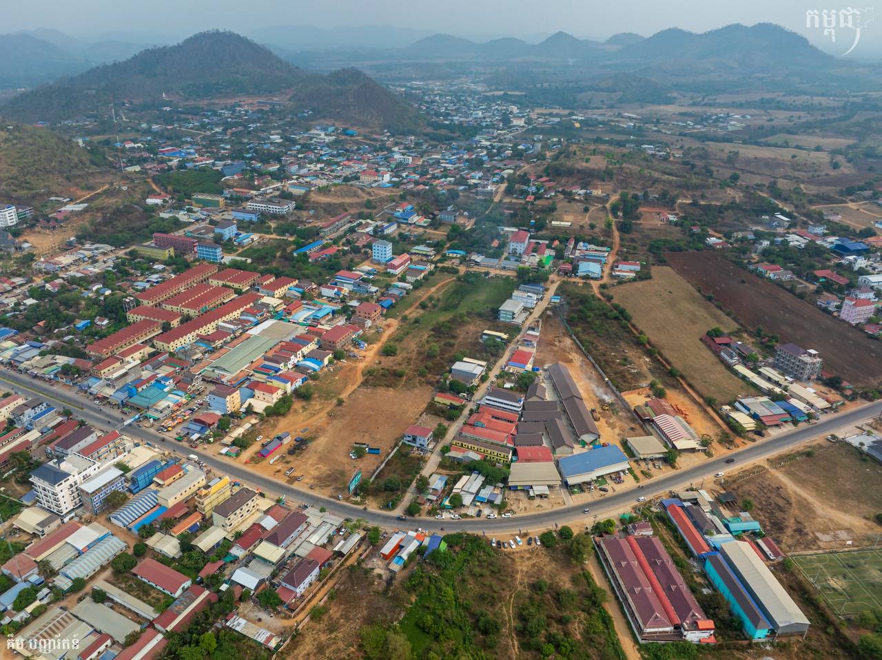 ឃុំស្ទឹងកាច់ ស្រុកសាលាក្រៅ ខេត្តប៉ៃលិន