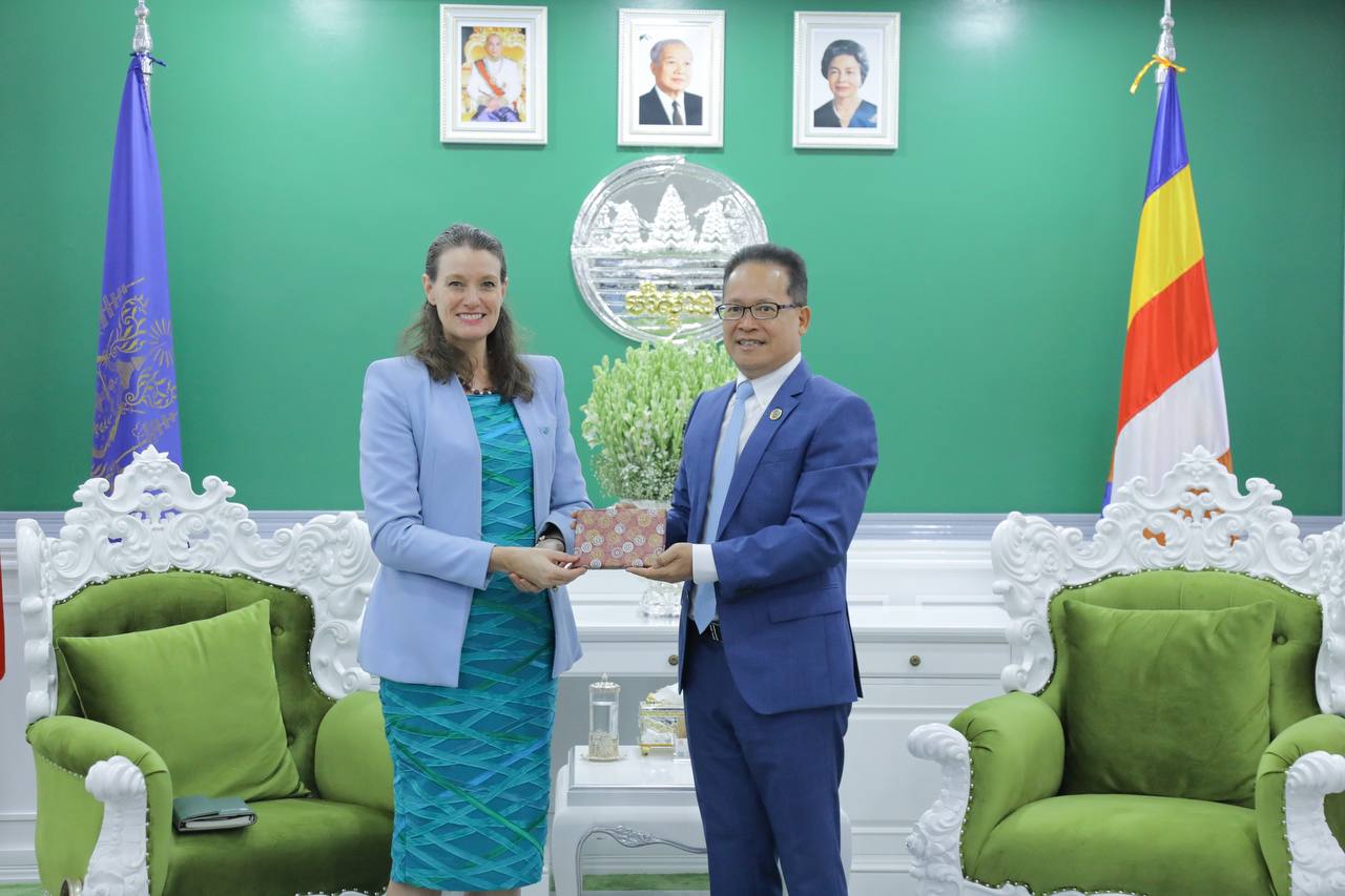 ក្រសួងបរិស្ថានទទួលបានទទួលការកោតសរសើរពីវិទ្យាស្ថានអភិវឌ្ឍន៍បៃតងសកល (GGGI) លើកិច្ចការពារបរិស្ថាន