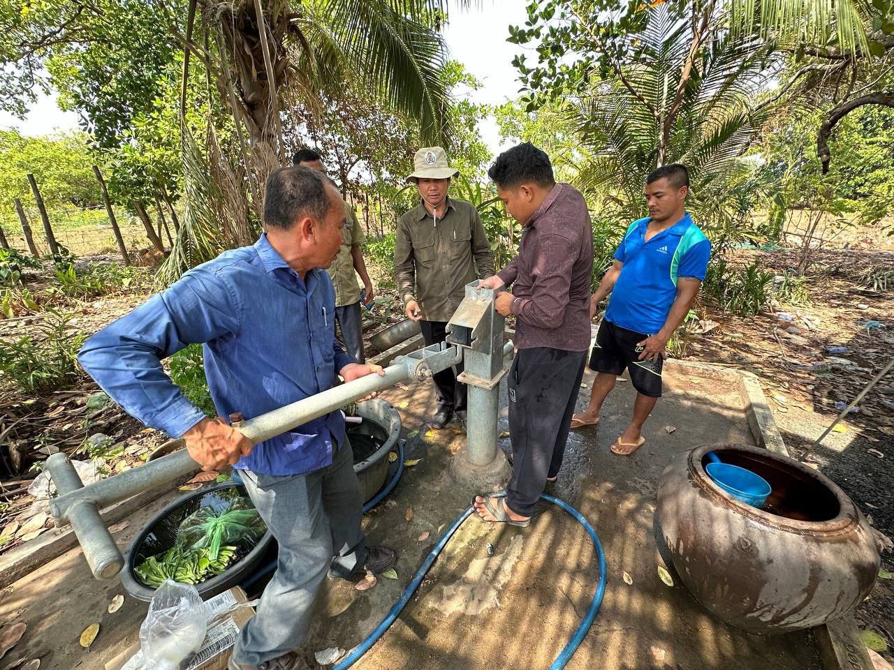 អណ្តូងទឹកជាងប្រាំពីរម៉ឺនខូច និងគ្មានទឹក គំរាមកំហែងខេត្តចំនួនប្រាំពីរនៅកម្ពុជា