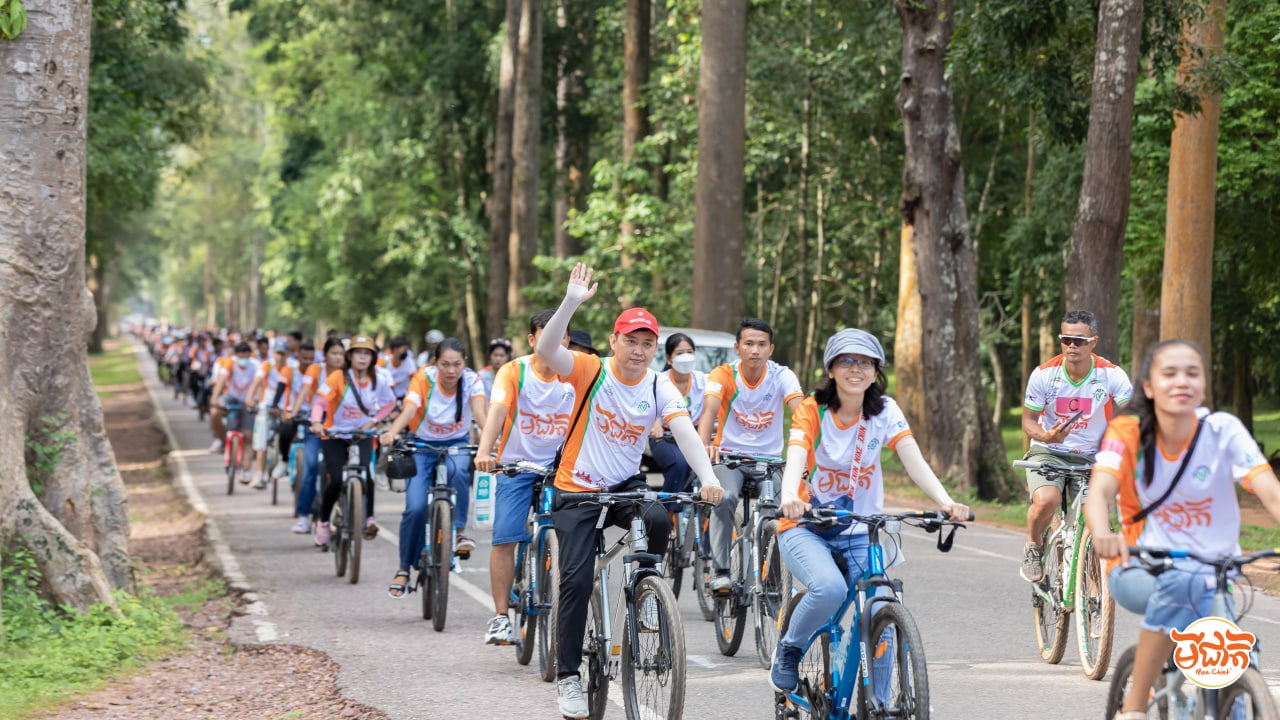 យុវជន២០០នាក់ជិះកង់ពីភ្នំពេញទៅសៀមរាប រៃលុយសង្គ្រោះជីវិតកុមារ