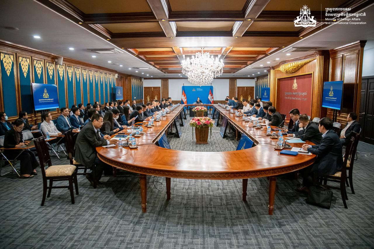 លោកជំទាវ ខៀវ សុផានី ដឹកនាំកិច្ចប្រជុំត្រៀមរៀបចំ ការវិភាគមុខងារ និងរចនាសម្ព័ន្ធក្រសួងការបរទេស