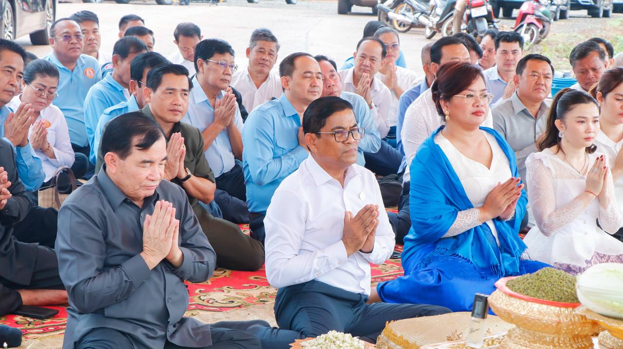 រដ្ឋបាលខេត្តរតនគិរីបានប្រឹងប្រែងកែប្រែសម្រស់បឹងកន្សែង