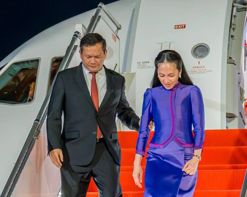 សម្តេចធិបតី ហ៊ុន ម៉ាណែត បានដឹកនាំគណៈប្រតិភូរាជរដ្ឋាភិបាល ត្រឡប់មកដល់ព្រះរាជាណាចក្រកម្ពុជា ប្រកបដោយសុខសុវត្ថិភាព និងជោគជ័យជាមួយនឹងសមិទ្ធផលជាច្រើនជូនជាតិ និងប្រជាជន