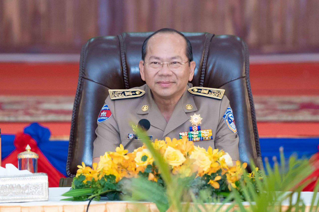 ដើម្បីធន់នឹងធាតុអាកាស រដ្ឋបាលខេត្តកំពតគ្រោងប្តូរផ្លូវ កៅស៊ូទាំងអស់ក្នុងក្រុង ទៅជាផ្លូវបេតុង
