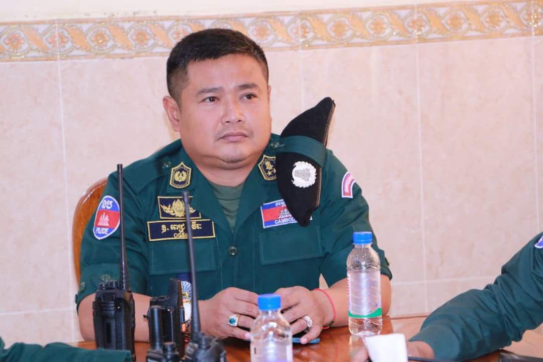 នគរបាលស្រុកចន្ទ្រា បង្ក្រាបក្រុមក្មេងទំនើងបានបីនាក់ក្រោយធ្វើសកម្មភាពដេញវាយកាប់គ្នា