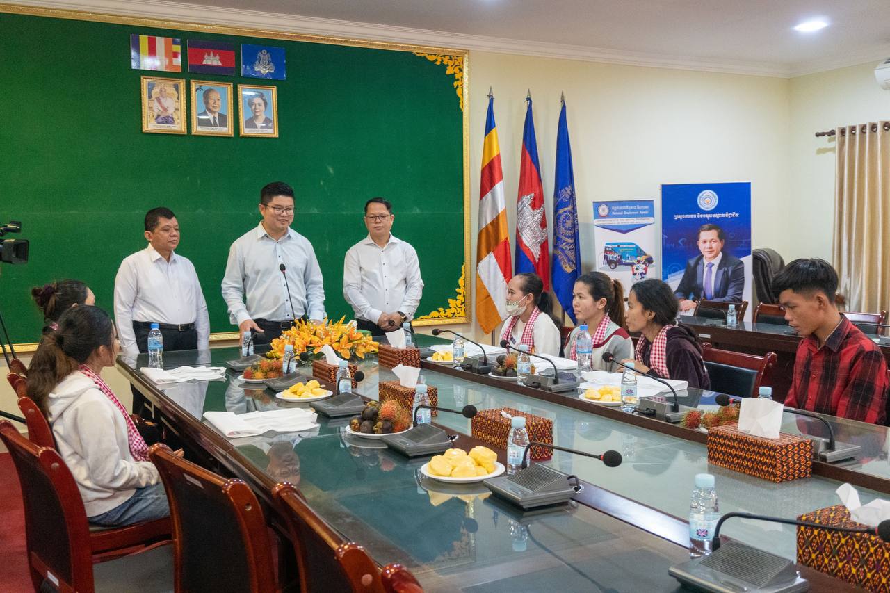 ពលការិនីខ្មែរនៅអារ៉ាប៊ីសាអូឌីតប្រាំនាក់បន្ថែមទៀតបានមកដល់កម្ពុជានៅថ្ងៃនេះ