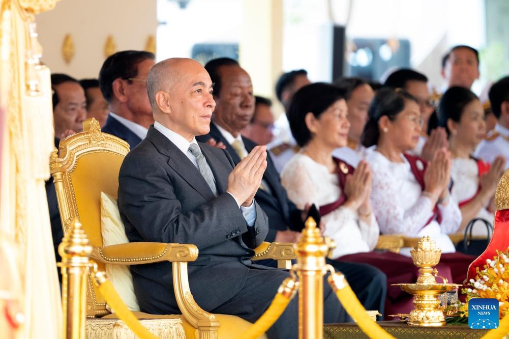 សារព័ត៌មានចិនស៊ីនហួរចេញផ្សាយពីព្រះរាជពិធីច្រត់ព្រះនង្គ័លកម្ពុជា