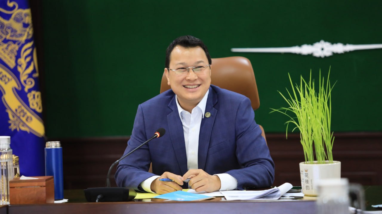 ឯកឧត្តម ឌិត ទីណា ចូលរួមស្តាប់បទបង្ហាញរបស់អាជ្ញាធរជាតិប្រយុទ្ធប្រឆាំងគ្រឿងញៀនទាក់ទងនឹងការធ្វើតេស្តរកសារធាតុញៀន