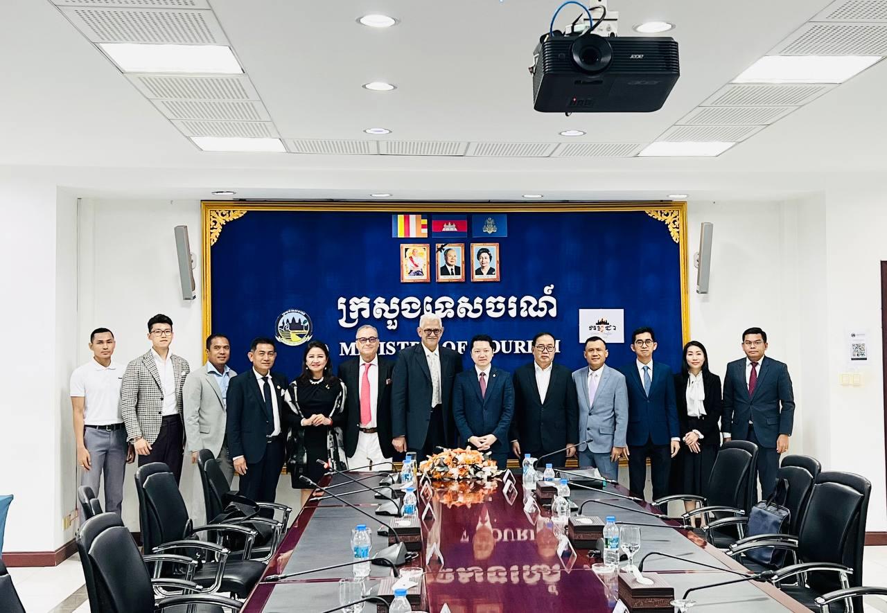 រដ្ឋមន្ត្រីទេសចរណ៍ ពិភាក្សាអំពីកិច្ចការសិក្សាគម្រោងរៀបចំ ការប្រគំតន្ត្រីកម្រិតពិភពលោក នៅកម្ពុជា