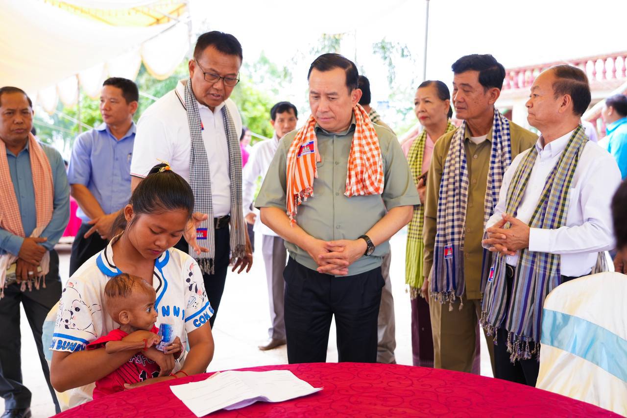 ក្រុមគ្រូពេទ្យបារាំងស្ម័គ្រចិត្ត សហការជាមួយក្រុមគ្រូពេទ្យ និងបុគ្គលិក នៃមន្ទីរសុខាភិបាលខេត្តកំពង់ចាម រៀបចំកម្មវិធីពិនិត្យសុខភាពជូនប្រជាពលរដ្ឋ ដោយឥតគិតថ្លៃ