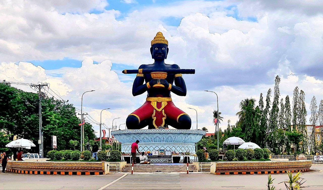 រដ្ឋបាលខេត្តបាត់ដំបងត្រៀមដាំកូនឈើជាង២ម៉ឺនដើមក្នុងយុទ្ធនាការ “ផ្ទះមួយ-ដើមឈើ១ដើម”