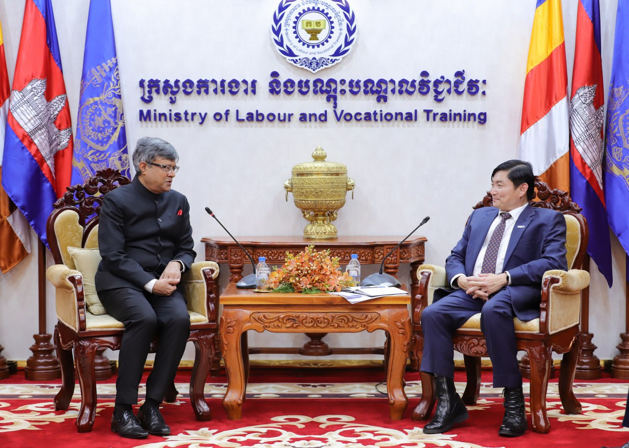 ឯកឧត្តម ហេង សួរ ជួបពិភាក្សាការងារជាមួយឯកឧត្តមឯកអគ្គរដ្ឋទូតបង់ក្លាដេស