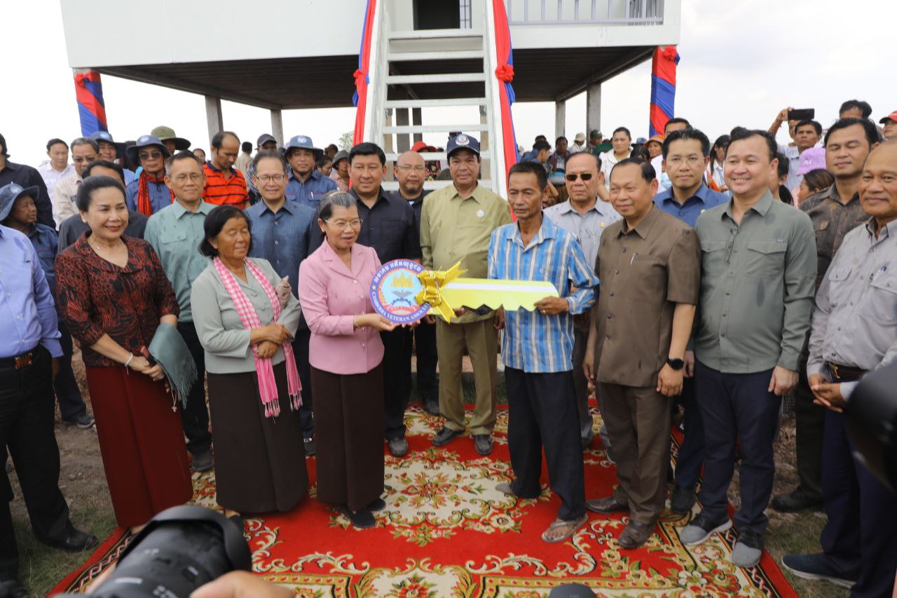 សម្តេច ម៉ែន សំអន ស្នើដល់អតីតយុទ្ធជនត្រូវរៀបចំផ្ទះសម្បែង និងធ្វើការងារបង្កង្កើនផល ដើម្បីនិរន្តរភាពជីវភាពគ្រួសារ