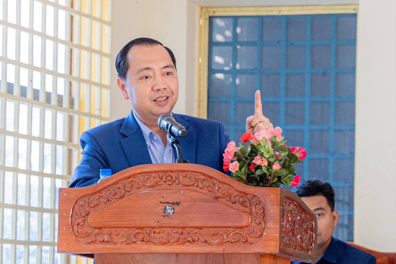 រដ្ឋមន្ត្រីក្រសួងព័ត៌មានប្រាប់អ្នកសារព័ត៌មានឱ្យបញ្ឈប់ការផ្សព្វផ្សាយចែកចាយឃ្លីបវីដេអូអតីតឧកញ៉ា ស្រី ស៊ីណា បាញ់ប្រហារជនរងគ្រោះនៅបុរីប៉េងហួត