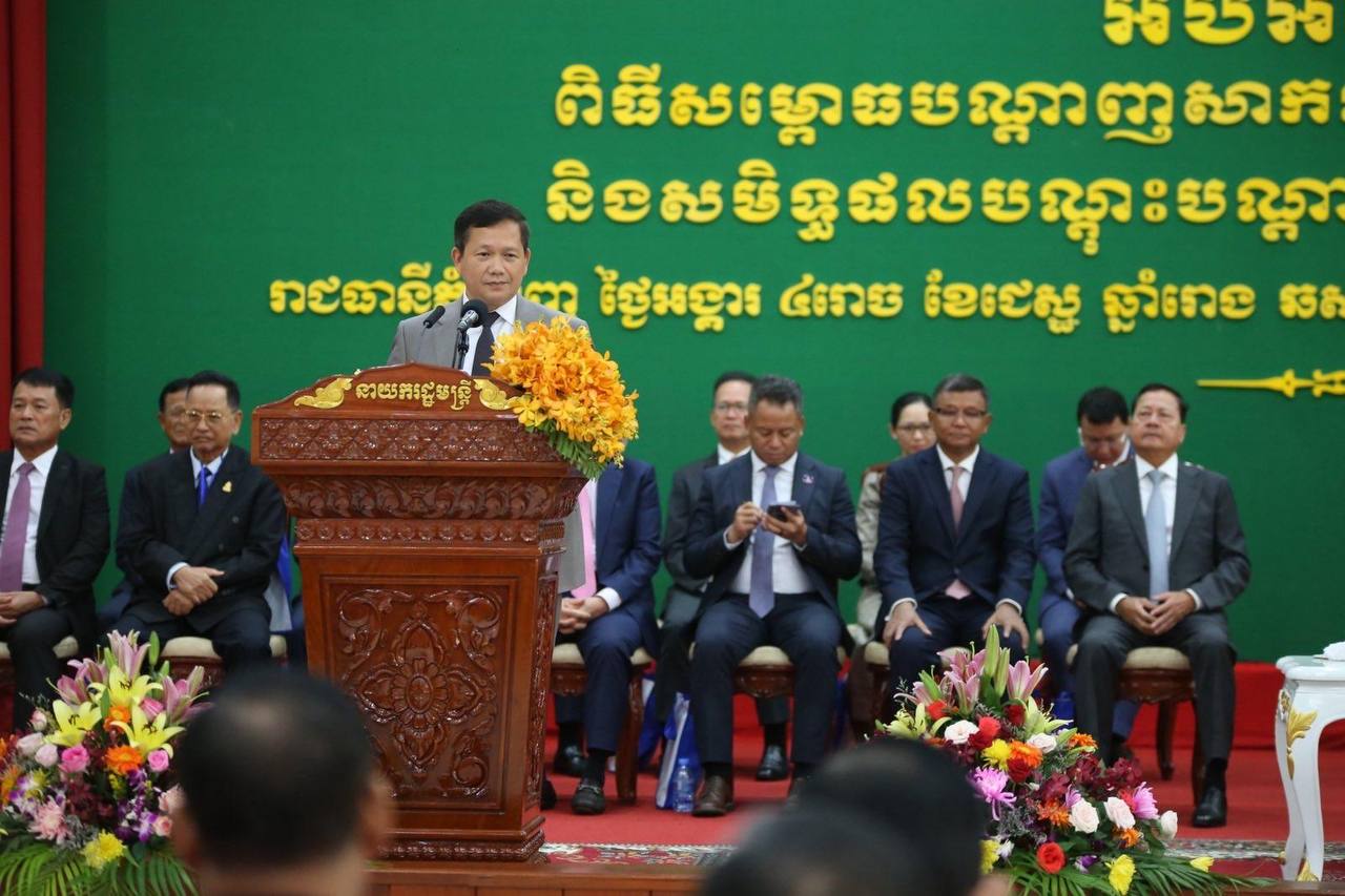 សម្តេចធិបតី ហ៊ុន ម៉ាណែត៖ ការរៀននៅក្នុងថ្នាក់ មិនប្រាកដថា ប្រសើរជាងរៀនតាមអនឡាញទេ