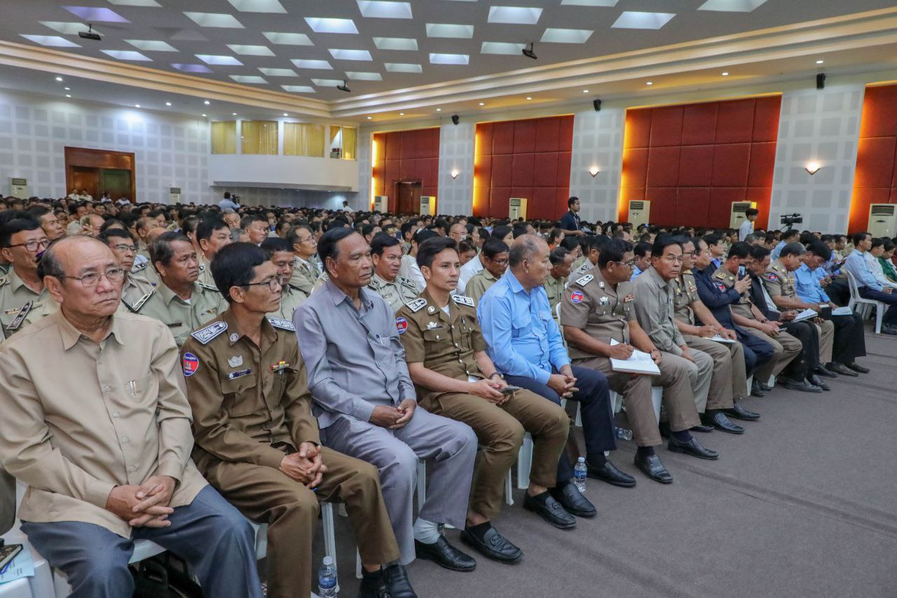 រាជរដ្ឋាភិបាលកម្ពុជា យកចិត្តទុកដាក់ អនុវត្តកម្មវិធី ប.ស.ស. និងកម្មវិធីបណ្តុះបណ្តាលជំនាញវិជ្ជាជីវៈ យុវជនមកពីគ្រួសារក្រីក្រ និងគ្រួសារងាយរងហានិភ័យ