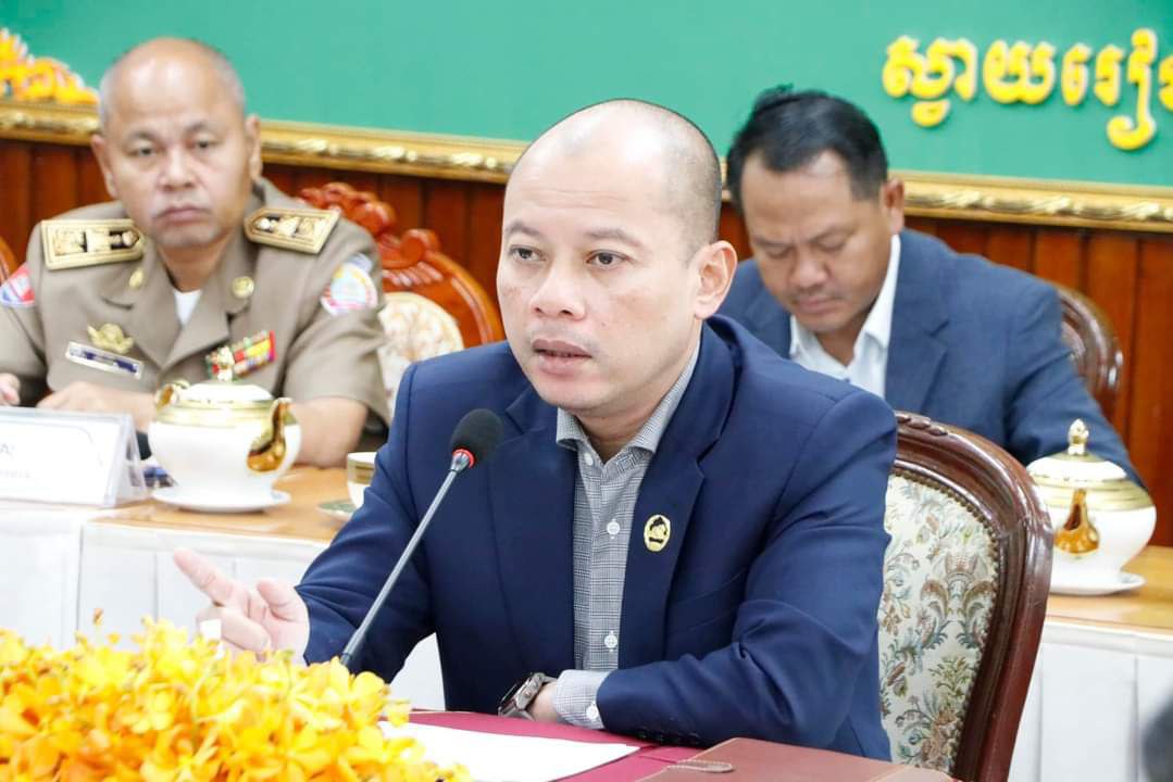 អភិបាលខេត្តស្វាយរៀងណែនាំមន្ទីរកសិកម្មខេត្តនិងអាជ្ញាធរពាក់ព័ន្ធត្រូវយកចិត្តទុកដាក់តាមដានពីបញ្ហាដង្កូវហ្វូង