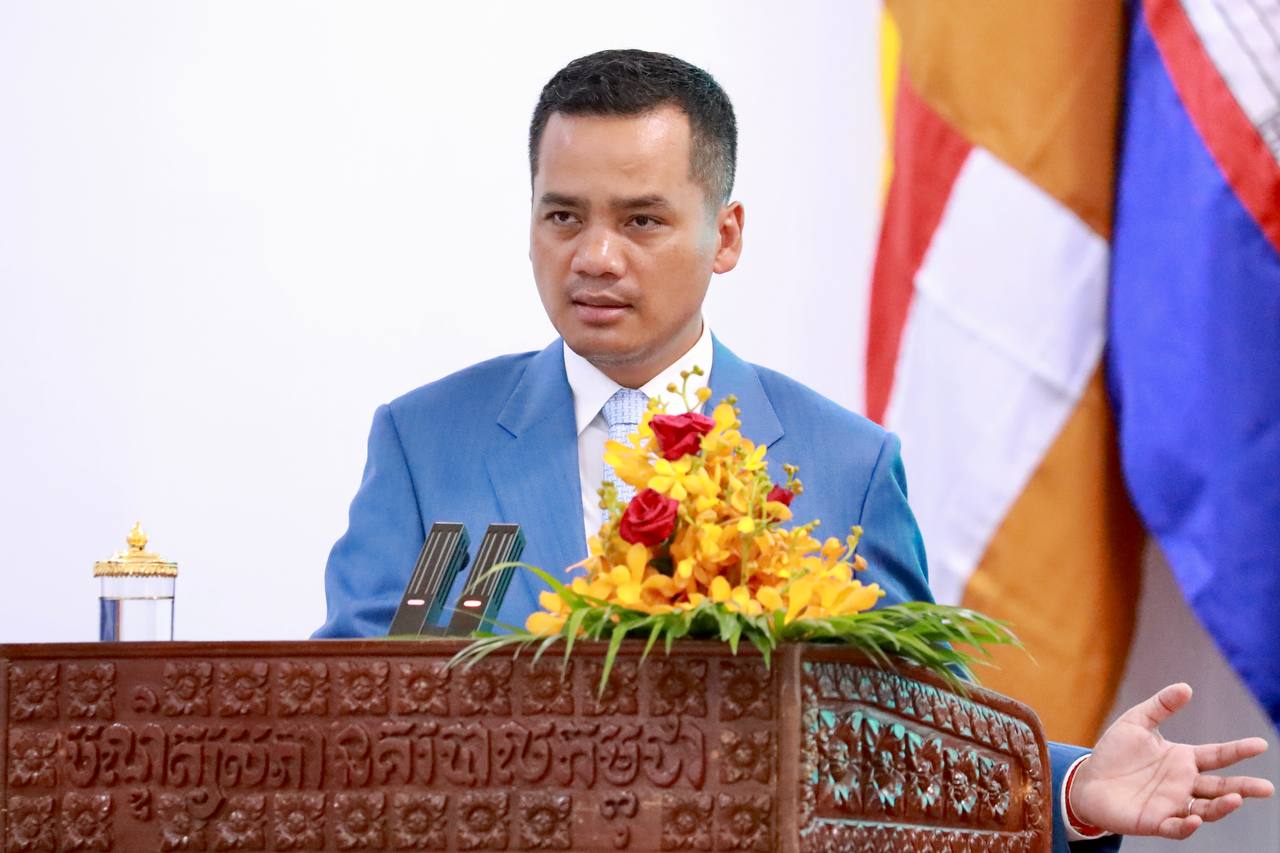 ឯកឧត្តមអភិសន្តិបណ្ឌិត ស សុខា អញ្ជើញសម្ពោធសមិទ្ធផល និងបិទវគ្គបណ្តុះបណ្តាលសិស្សនគរបាលជ័យលាភីនៅសាលានគរបាលជាតិភូមិភាគ២