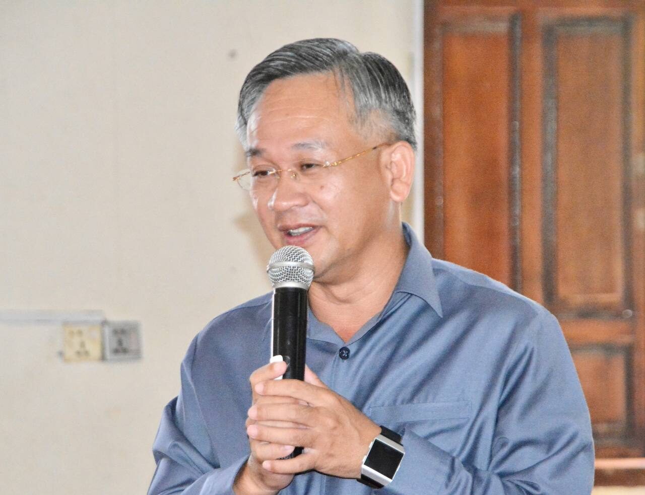 លោកអភិបាលខណ្ឌច្បារអំពៅ ចែកប័ណ្ណមូលនិធិសមធម៍ជូនប្រជាពលរដ្ឋ​មានជីវភាពខ្វះខាតចំនួន ១០៥គ្រួសារ នៅសង្កាត់វាលស្បូវ