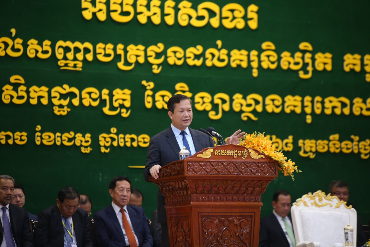 នាយករដ្ឋមន្ត្រី ស្នើក្រសួងអប់រំឱ្យពង្រឹងអក្សរសាស្ត្រជាតិ ខ្លាំងជាងភាសាបរទេស នៅថ្នាក់បឋម