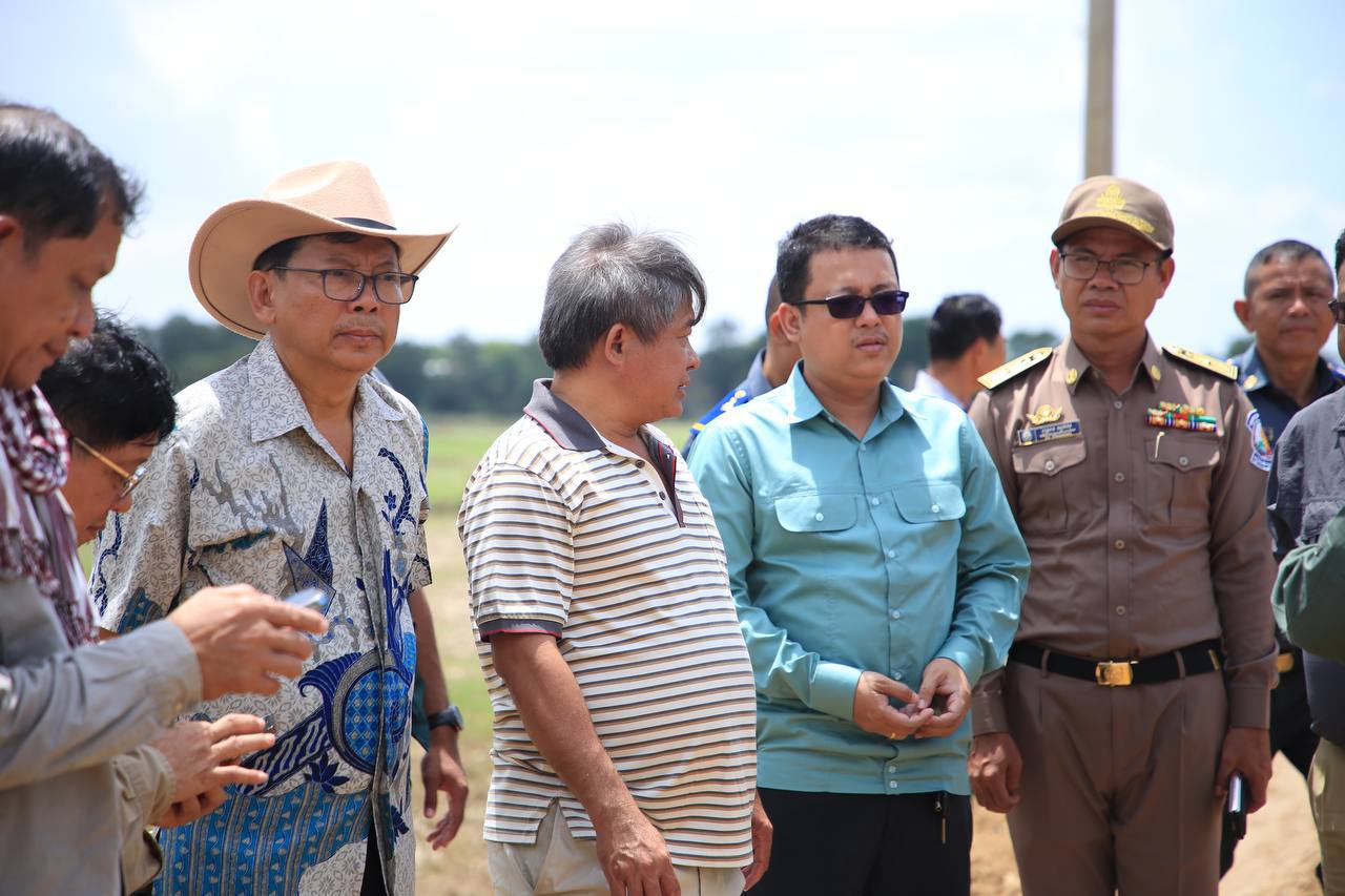 អភិបាលខេត្តបន្ទាយមានជ័យ ចាត់ក្រុមការងារទៅសង្រ្គោះផ្លូវមួយខ្សែនៅសង្កាត់ព្រះពន្លា និងសង្កាត់កោះពងសត្វ
