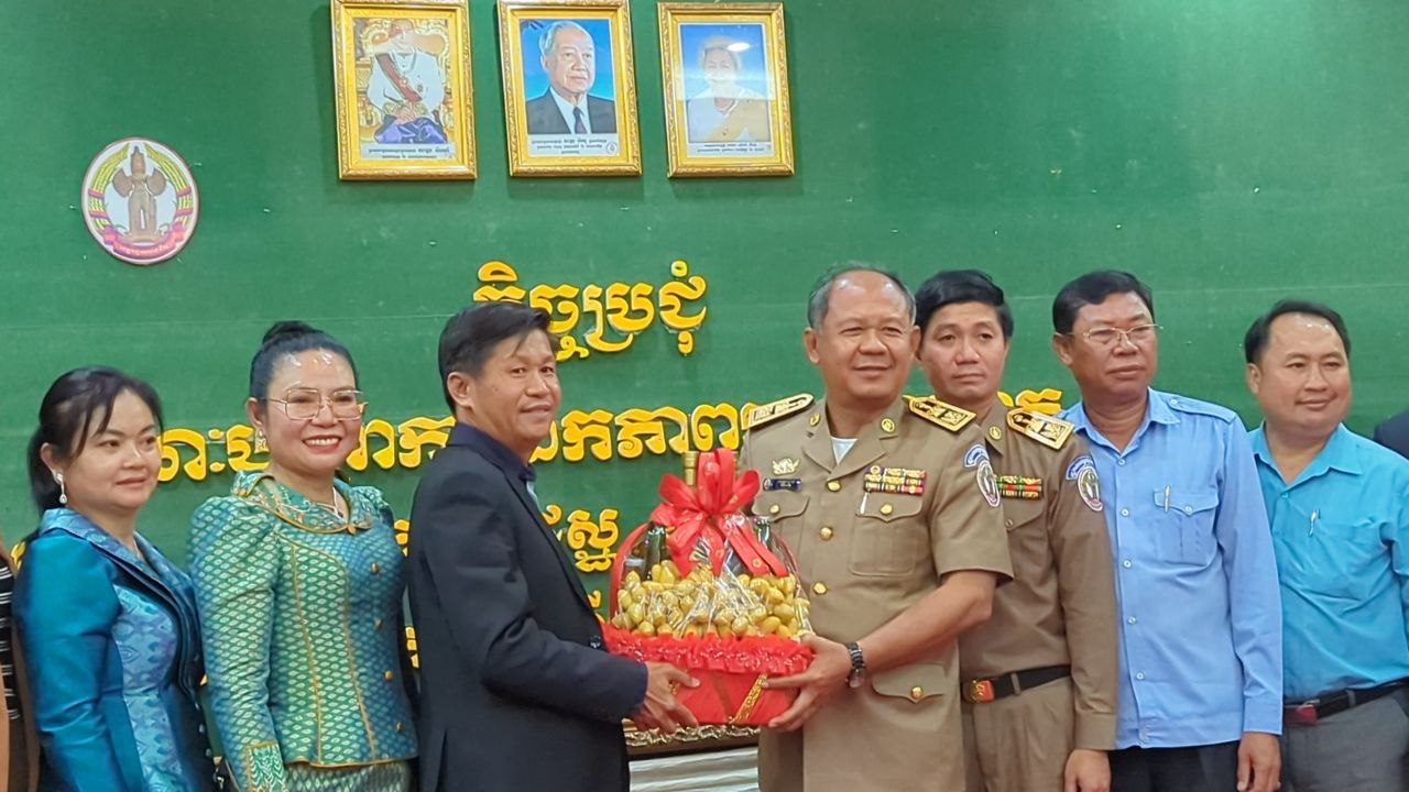 ជំនួបរវាងអភិបាលខេត្តបន្ទាយជ័យ ជាមួយប្រតិភូសភា​ពាណិជ្ជកម្មខេត្ត