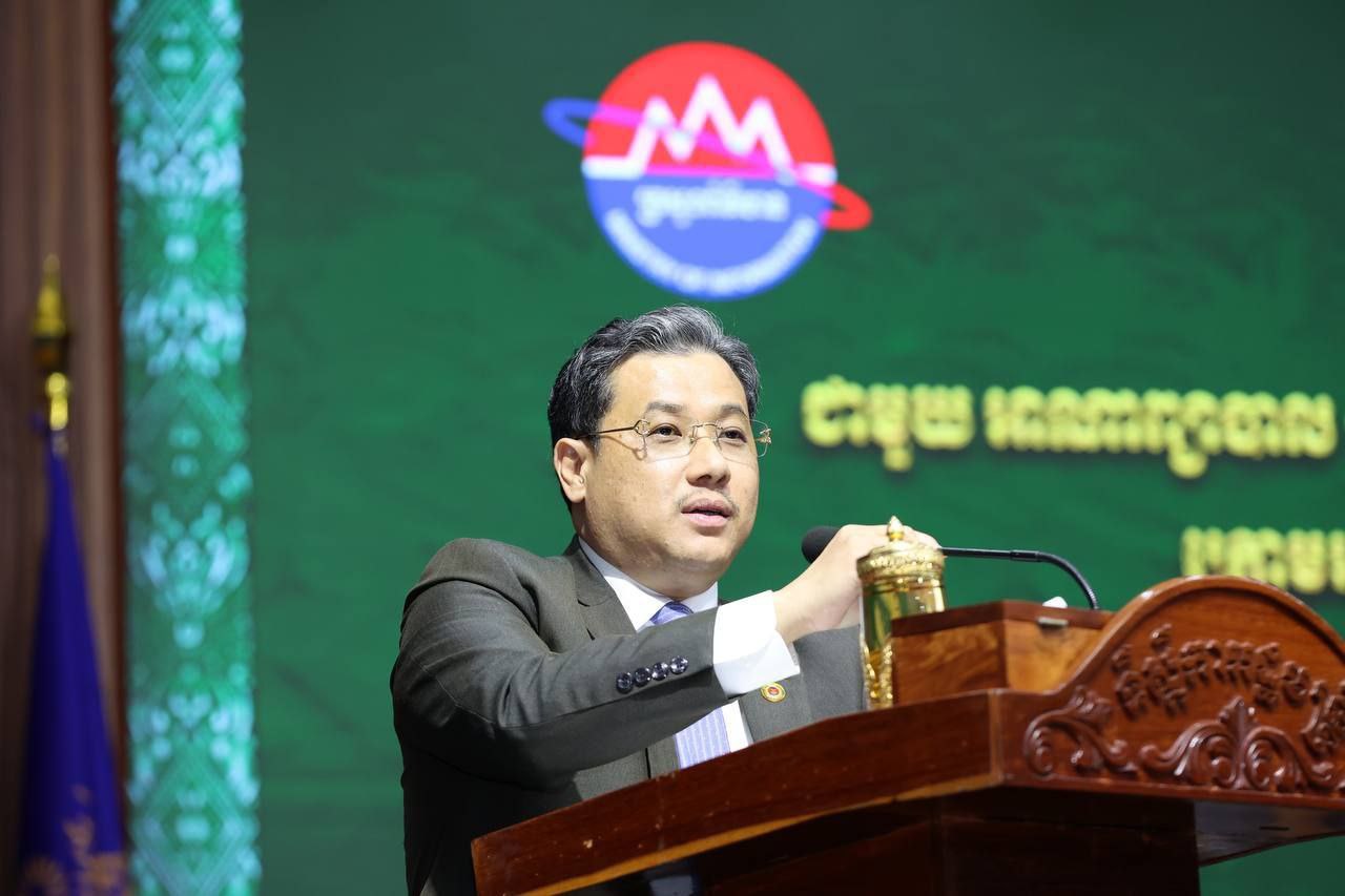 កម្ពុជា កំពុងខិតខំផលិតធនធានមនុស្សតាមរយៈជំរុញការសិក្សាក្នុងប្រទេស និងផ្ដល់អាហារូបករណ៍ទៅរៀននៅក្រៅប្រទេស
