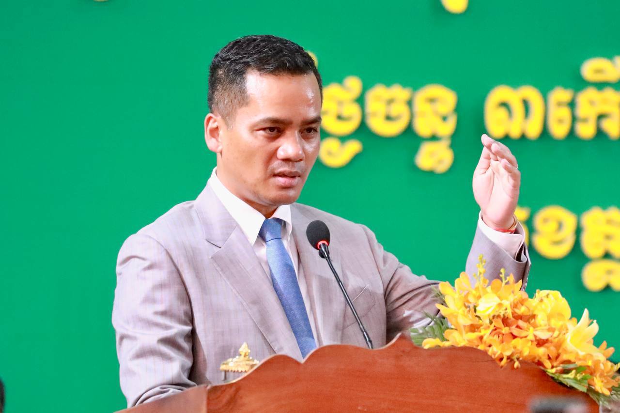 ឯកឧត្តមអភិសន្តិបណ្ឌិត ស សុខា ណែនាំរដ្ឋបាលខេត្តទាំងឡាយសើរើកិច្ចព្រមព្រៀងផ្សាយគ្រឿងស្រវឹង និងព្រមានជនឈរពីក្រោយបទល្មើសធនធានធម្មជាតិប្រញាប់ដកខ្លួន