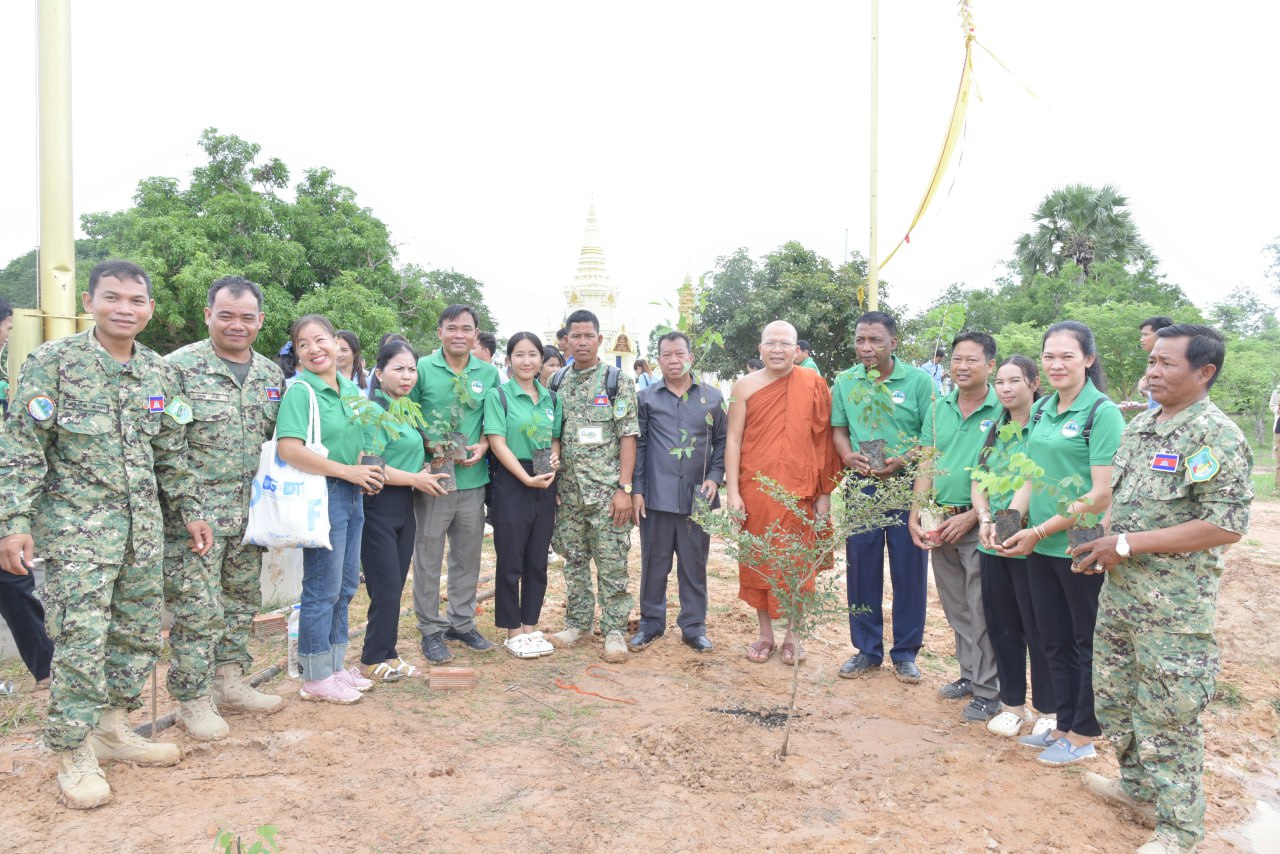 ក្រសួងបរិស្ថាន, ព្រះសង្ឃ អាជ្ញាធរខេត្តនិងយុវជនបរិស្ថាន រួមគ្នាដាំកូនឈើបួនពាន់ដើម ក្រោមប្រធានបទ «ពន្លកបៃតង»