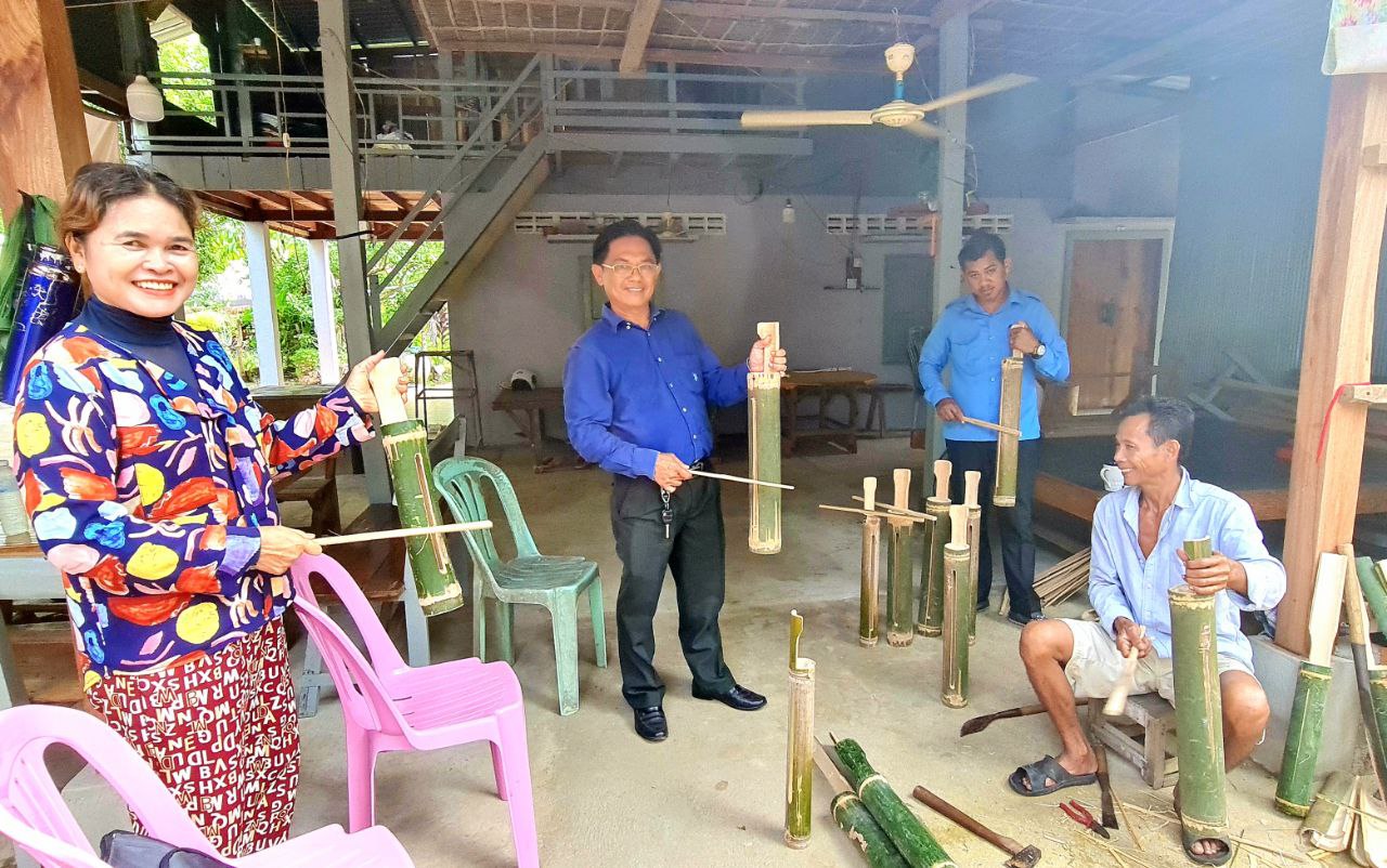 ជួបចៃដន្យជាមួយជាងទុំ អ្នកធ្វើ “ត្រដោក” សម្រាប់អបអរពិធីបើកការដ្ឋានព្រែកជីកហ្វូណន តេជោ