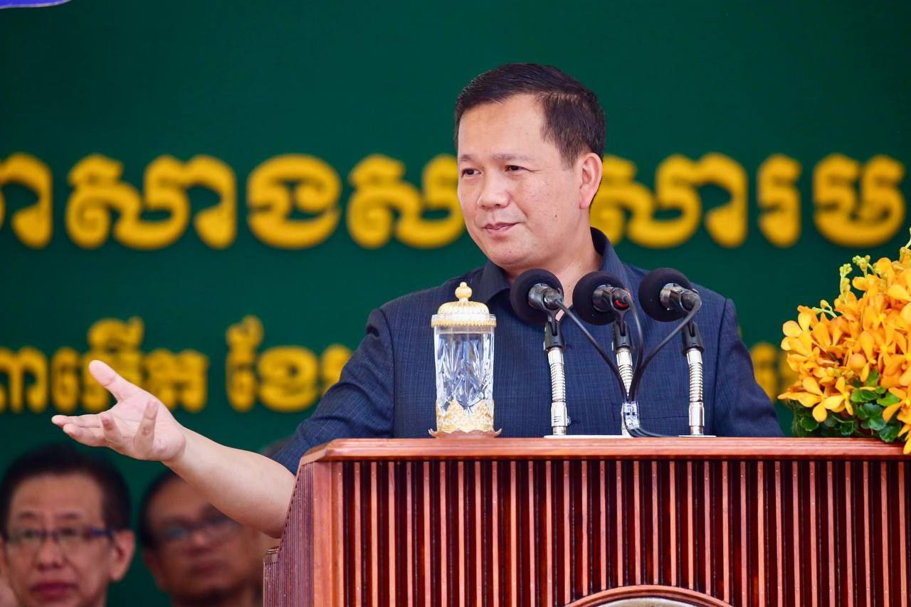 នាយករដ្ឋមន្ត្រី ណែនាំឱ្យទេសាភិបាលធនាគារជាតិនៃកម្ពុជា ធ្វើការបន្ទាន់ ដោយទម្លាក់ ចោលលក្ខខណ្ឌកាត់ទឹកលុយដុល្លារ ដែលដាច់រហែក ទក់ ឬប្រឡាក់តិចតួច