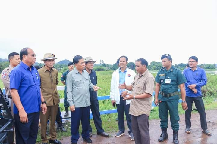 ឯកឧត្តម គិត ទ្រី អញ្ជើញ​ពិនិត្យ​មើល​ប្រព័ន្ធធារាសាស្រ្ត និងការបង្ក​បង្កើន​ផលស្រូវវស្សារបស់ប្រជាពលរដ្ឋ ឃុំល្បាំង២ ស្រុកលំផាត់