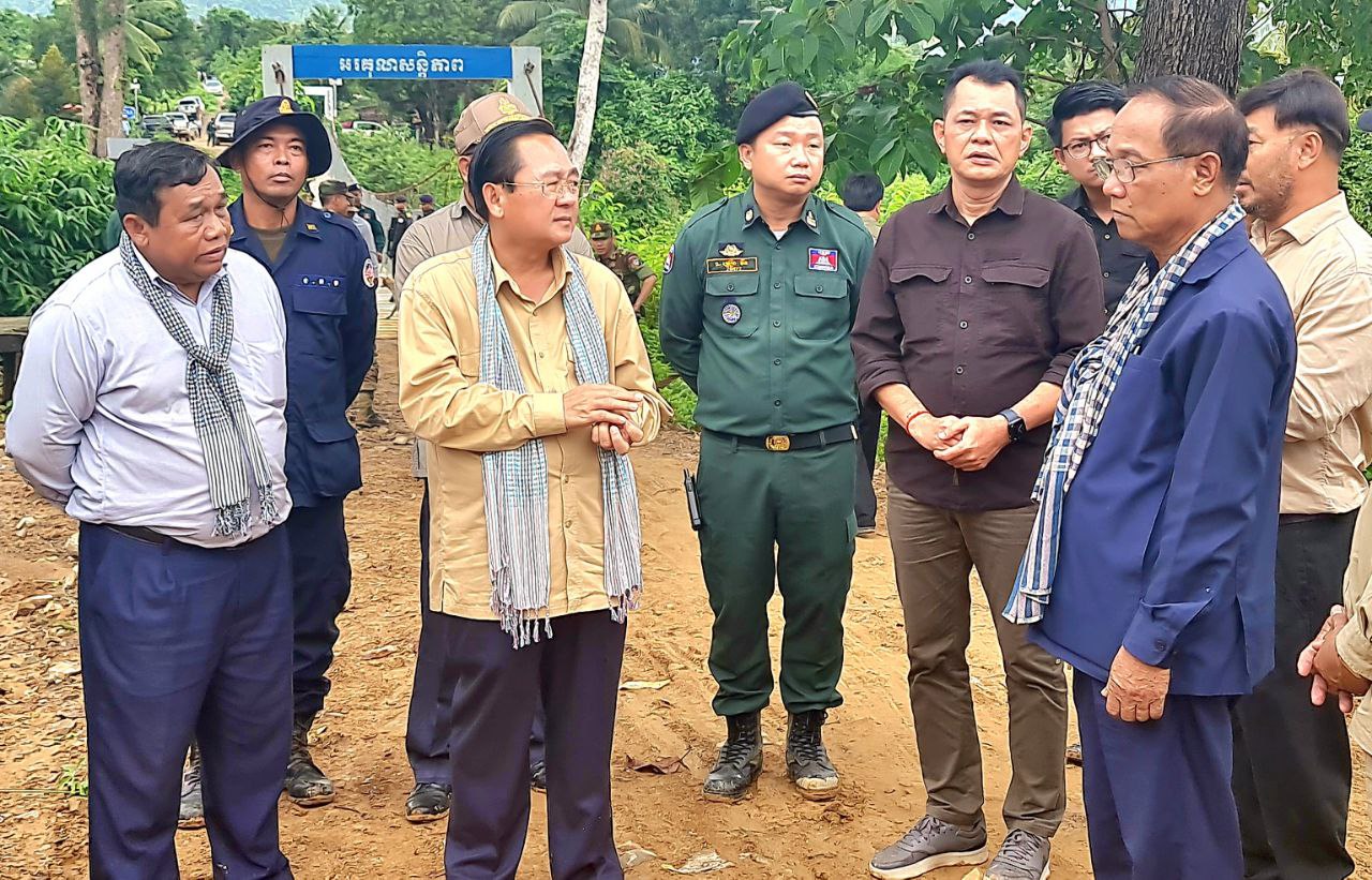 ទឹកស្ទឹងសង្កែនិងស្ទឹងនានាបានស្រកចុះបណ្តើរៗ តែអភិបាល​ខេត្តនៅតែបន្តអំពាវនាវឱ្យប្រុងប្រយ័ត្ន