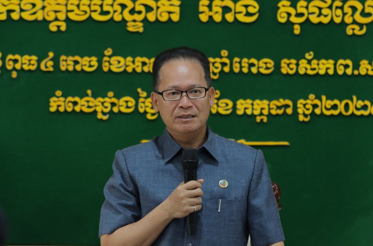 ឯកឧត្តមរដ្ឋមន្រ្តី អ៊ាង សុផល្លែត ជំរុញដល់មន្រ្តី នៃមន្ទីរបរិស្ថានខេត្តកំពង់ឆ្នាំង ត្រូវរួមសហការគ្នាបណ្តុះកូនត្នោត ដែលជារុក្ខជាតិខ្មែរ សម្រាប់យកទៅដាំដុះ នៅតាមតំបន់សំខាន់ៗ